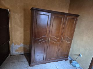 Armario madera antiguo 3 puertas
