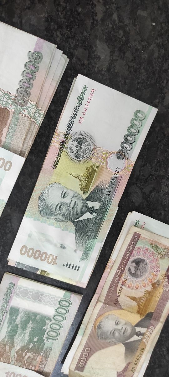 Monete del Laos - 100.000 Kips