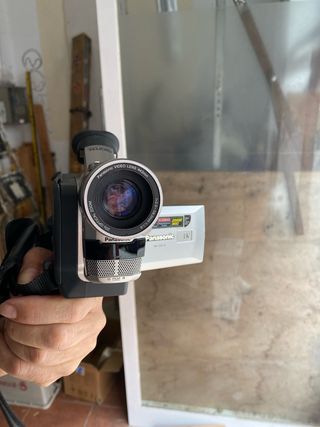 Panasonic NV-DS15 - Camara video 400x