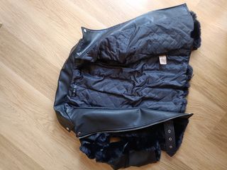 Chaqueta negra piel sintética
