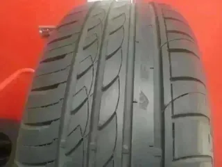 225 55 R17 101W Rockstone CASI SIN USO