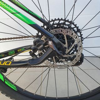 Bicicleta de montaña berria bravo HP