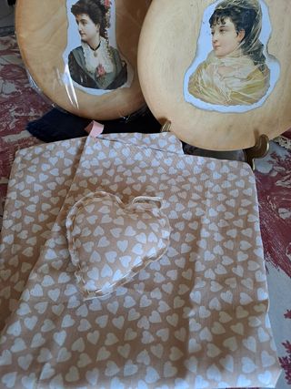 Quadretto più canovaccio e presina