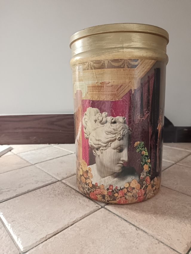 Vaso Decoupage: Artigianale