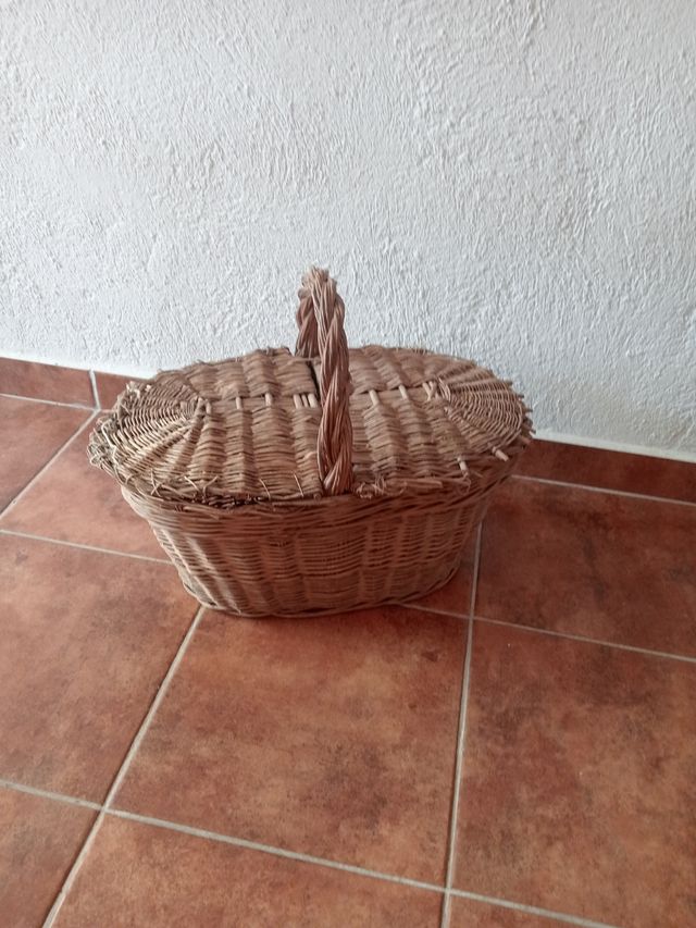 Antigua cesta de Mimbre