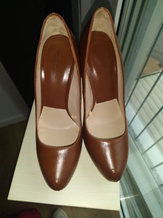 Zapatos tacón piel marrón