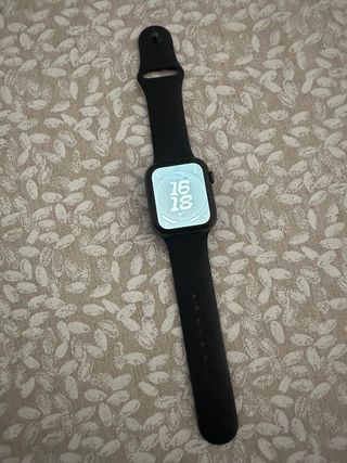 Apple Watch Series 4 - 44mm - Negra