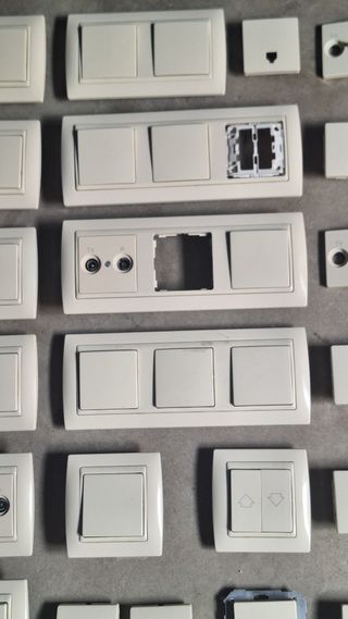 Marcos y tapas Simon 82 marfil