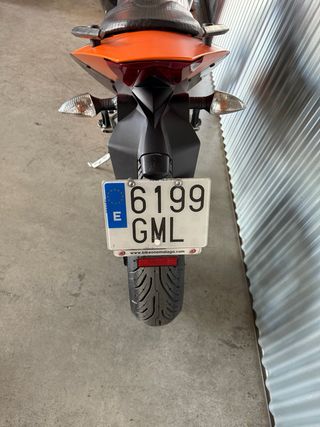 KTM DUKE 690
