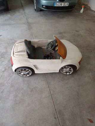 Coche eléctrico infantil Audi R8
