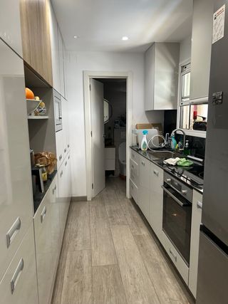 Habitación luminosa, cerca de playa y tren