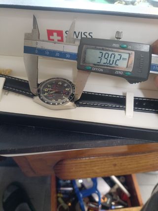 Reloj de pulsera Swiss Made Kia 