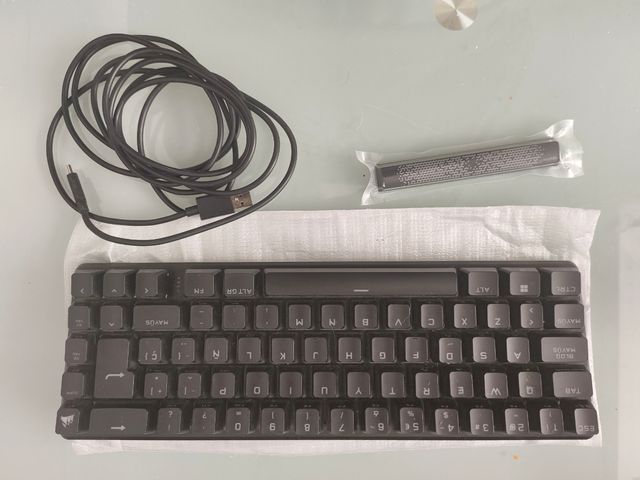 Corsair K65 Pro Mini - Teclado gaming