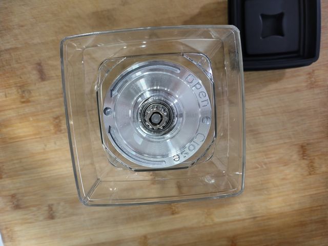 New container vitamix compatible