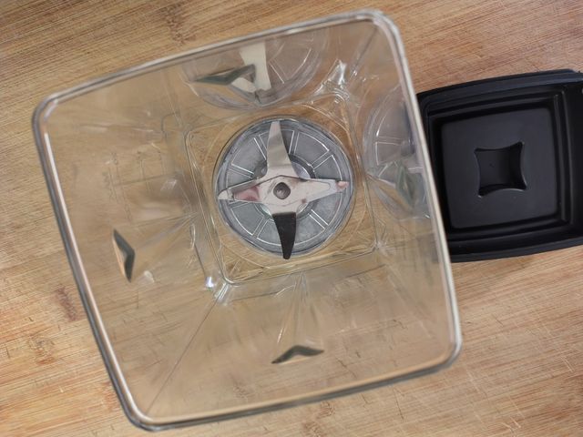 New container vitamix compatible