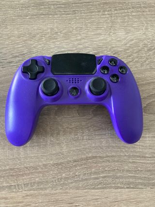 PS4 (PlayStation 4) multicolor.