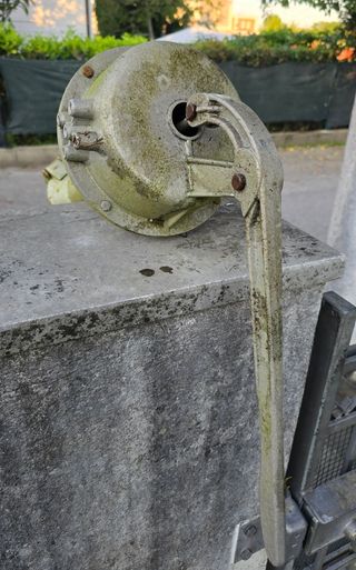Pompa manuale in alluminio a depressione