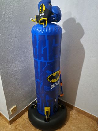 Saco boxeo hinchable Batman. Guantes