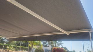 Toldo electrico 7 x 4 motorizado monoblock