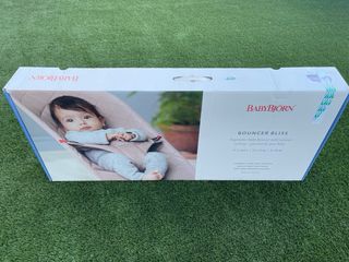 Hamaca Babybjörn rosa + juguete