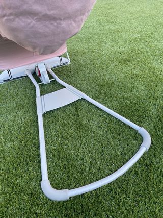 Hamaca Babybjörn rosa + juguete