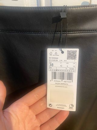 Falda midi cuero