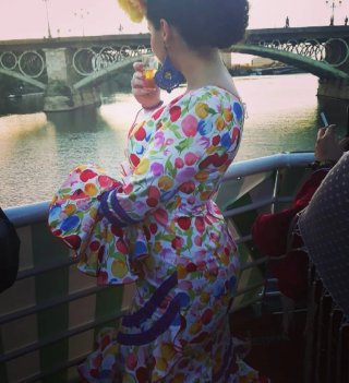 Vendo traje de flamenca de flores/tulipanes