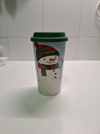 Vaso de cerámica con tapa de silicona