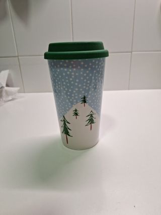 Vaso de cerámica con tapa de silicona