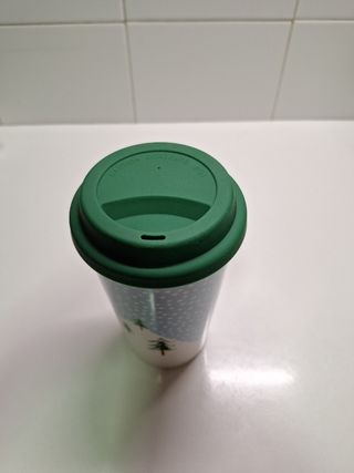 Vaso de cerámica con tapa de silicona