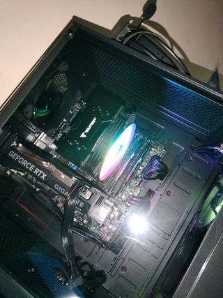 AYUDÓ CON ORDENADORES (Técnico Informático)