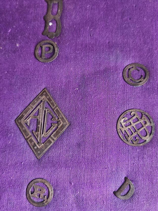 Modelos de letras, iniciales y figuras, años 20