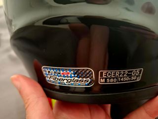 Chaqueta y casco moto para mujer