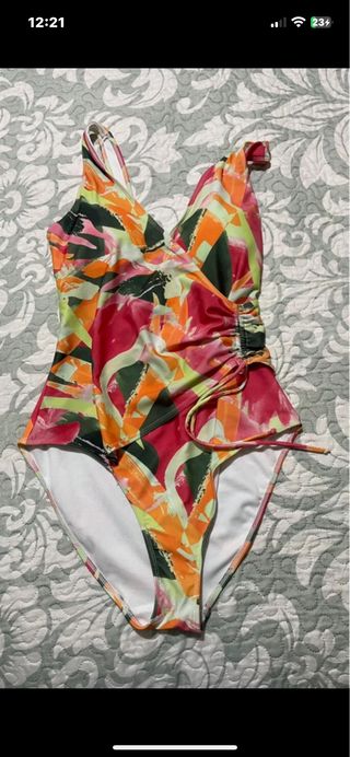 Bañador Primark reductor multicolor talla 40