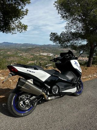 Yamaha tmax 530