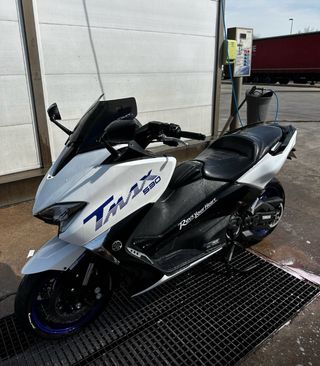 Yamaha tmax 530