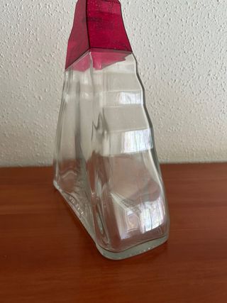 Bottiglia antica triangolare vintage