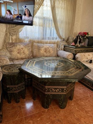 Salón marroquí: Sofás y mesas
