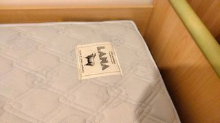 Letto singolo con materasso