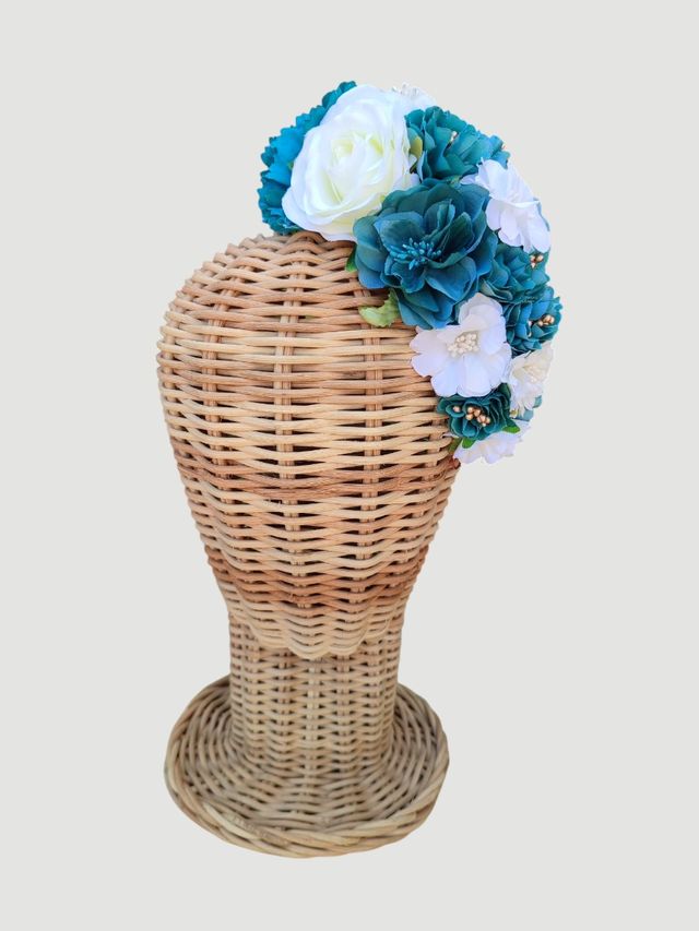 Corona flamenca - Aguamarina y beige