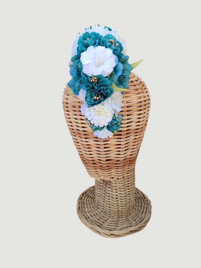 Corona flamenca - Aguamarina y beige