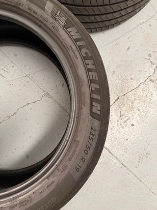 Neumáticos Michelin 235/50R19
