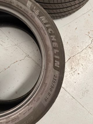 Neumáticos Michelin 235/50R19