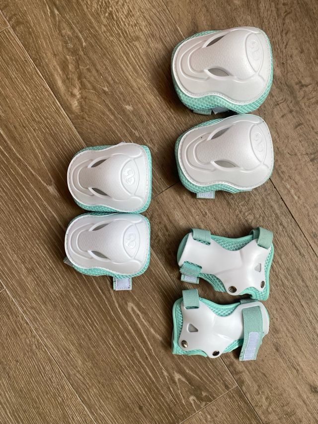 Protecciones patines niña Decathlon
talla S 