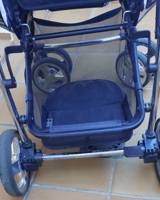 Carrito con silla marca bebecar.