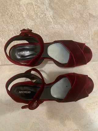 Sandalias plataforma terciopelo granates