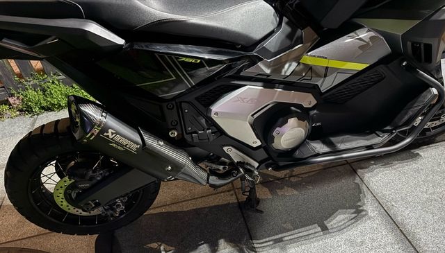 Escape Honda X Adv 750