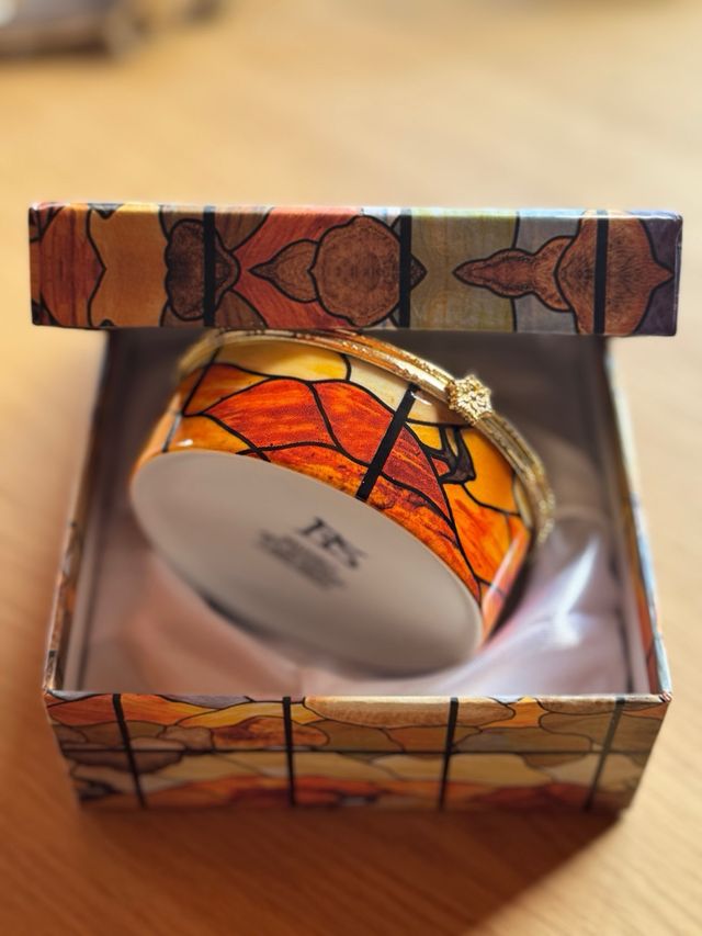 Scatola portagioie in porcellana Art Nouveau. Esclusivo