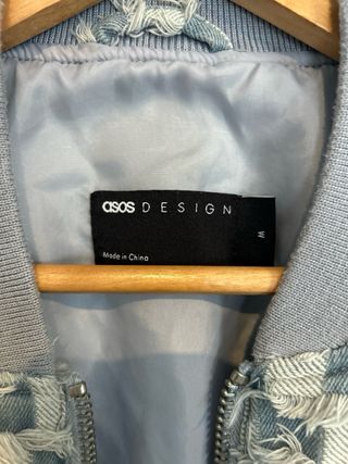 Chaqueta bomber vaquera extragrande con patrón de cuadros dameros de ASOS DESIGN