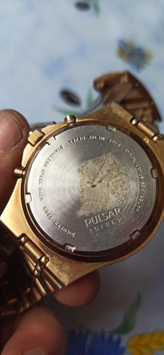 Reloj Pulsar Cronografo dorado